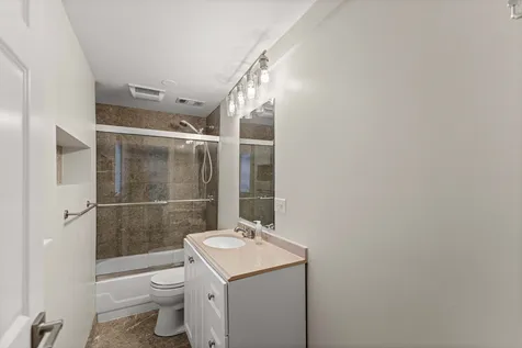 4214 North Kenmore Avenue Chicago IL 60613