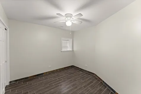 4214 North Kenmore Avenue Chicago IL 60613