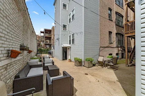4214 North Kenmore Avenue Chicago IL 60613