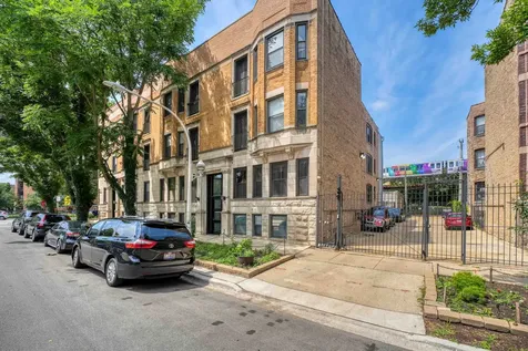 4214 North Kenmore Avenue Chicago IL 60613