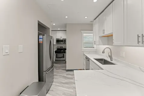 4214 North Kenmore Avenue Chicago IL 60613