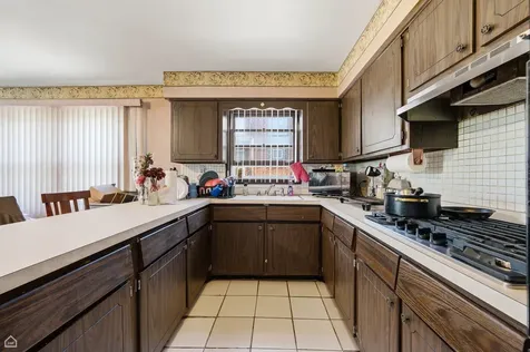 1860 State Street Calumet City IL 60409