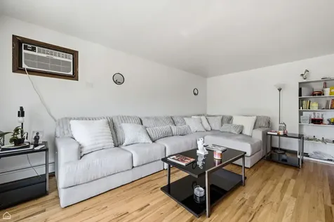 1860 State Street Calumet City IL 60409
