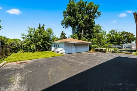 1860 State Street Calumet City IL 60409