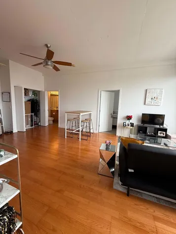 1000 North Kingsbury Street Chicago IL 60610