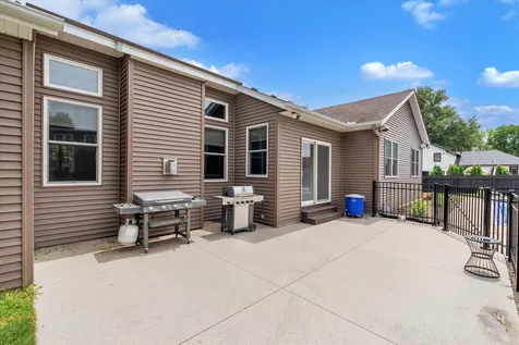 3709 39TH Street Court Moline IL 61265