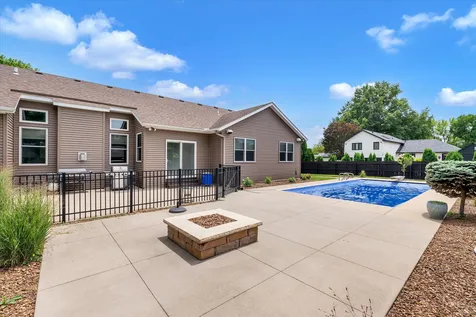 3709 39TH Street Court Moline IL 61265