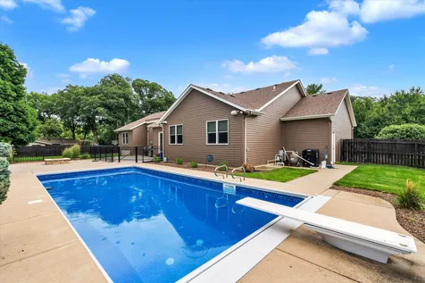 3709 39TH Street Court Moline IL 61265