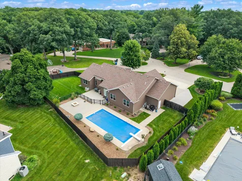 3709 39TH Street Court Moline IL 61265