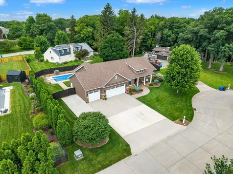 3709 39TH Street Court Moline IL 61265