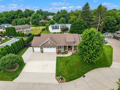 3709 39TH Street Court Moline IL 61265