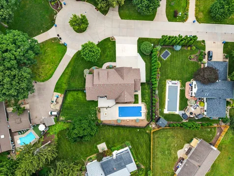 3709 39TH Street Court Moline IL 61265