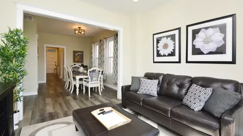 2904 West Diversey Avenue Chicago IL 60647