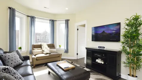 2904 West Diversey Avenue Chicago IL 60647