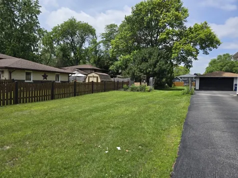 10648 Lori Lane Palos Hills IL 60465