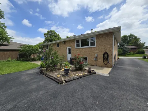 10648 Lori Lane Palos Hills IL 60465
