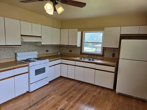 10648 Lori Lane Palos Hills IL 60465
