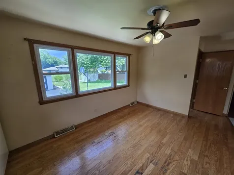 10648 Lori Lane Palos Hills IL 60465