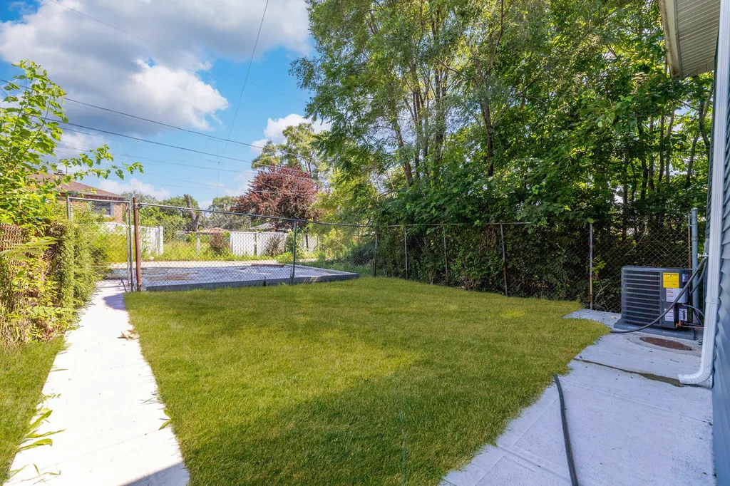 1140 East 91st Street Chicago IL 60619