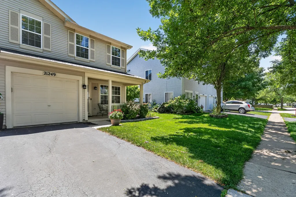 21249 West Edison Lane Plainfield IL 60544