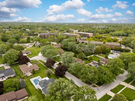 9S215 Florence Avenue Downers Grove IL 60516