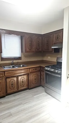7112 West 85th Place Burbank IL 60459