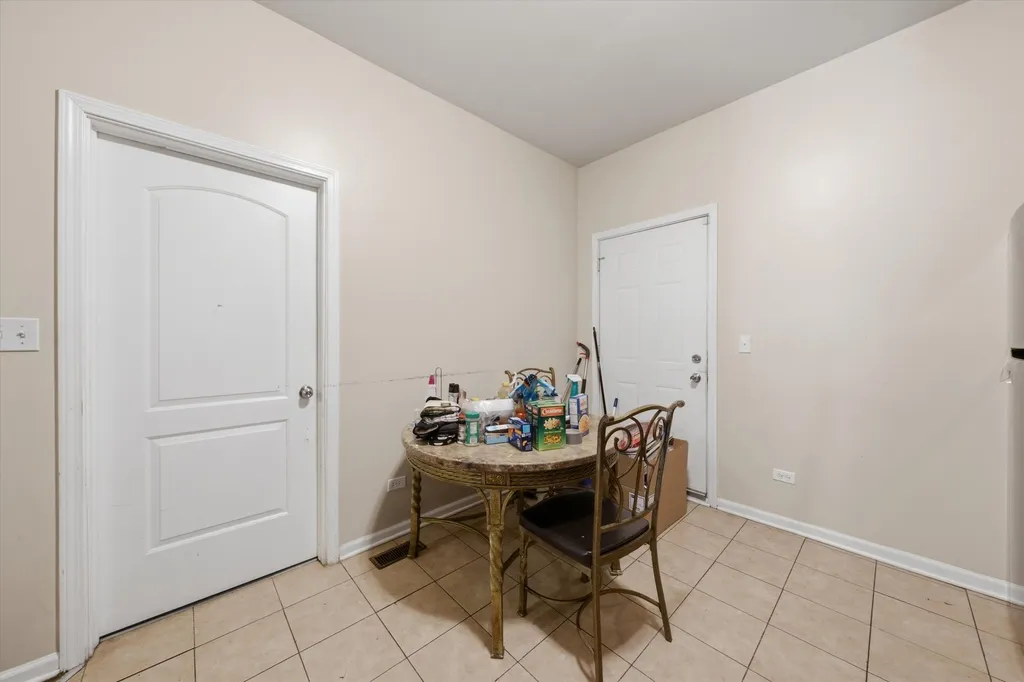 7614 South Carpenter Street Chicago IL 60620