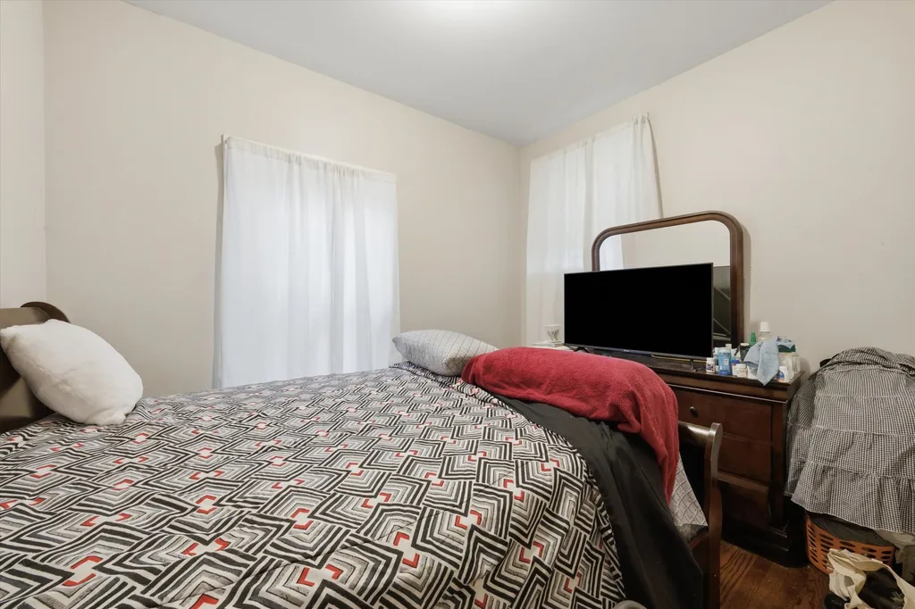 7614 South Carpenter Street Chicago IL 60620