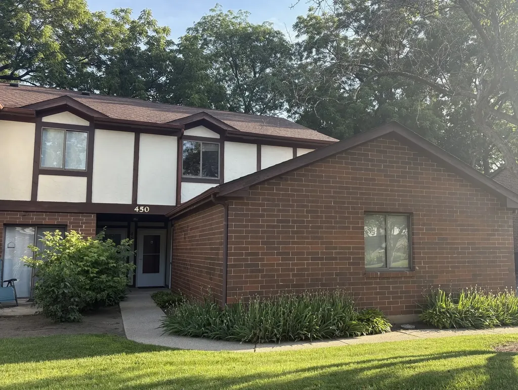 450 Brandy Drive Crystal Lake IL 60014