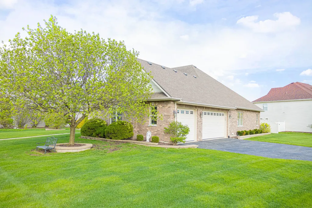 12819 Waterford Boulevard Plainfield IL 60585