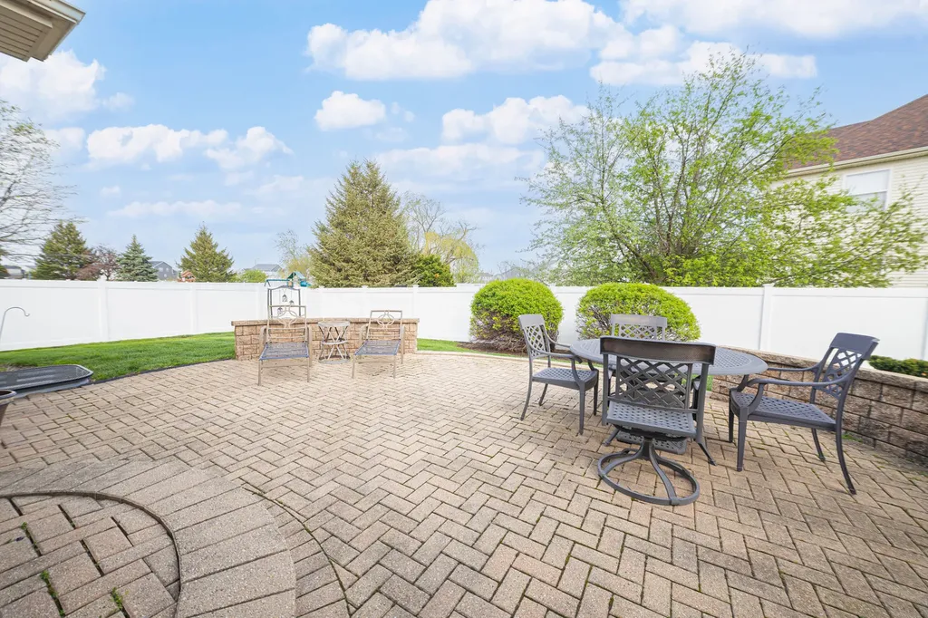 12819 Waterford Boulevard Plainfield IL 60585