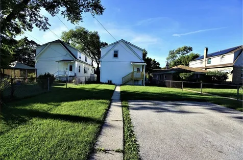 2224 Foster Street Evanston IL 60201