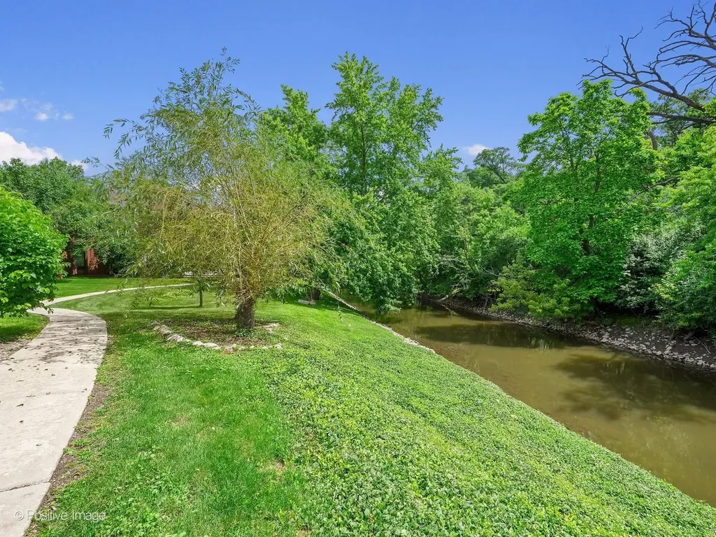 1S055 Spring Road Oakbrook Terrace IL 60181