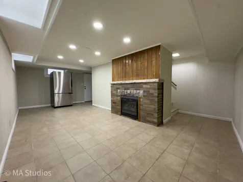 216 Wilcox Avenue Elgin IL 60123