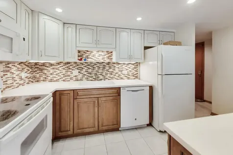 1365 Ashland Avenue Des Plaines IL 60016