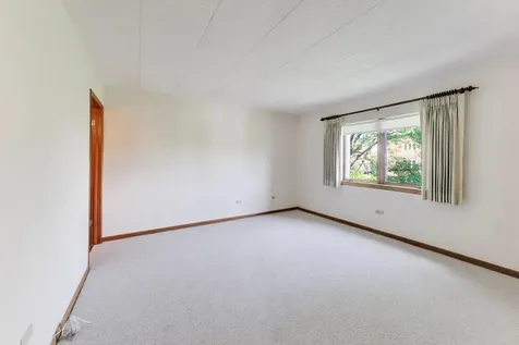 1365 Ashland Avenue Des Plaines IL 60016