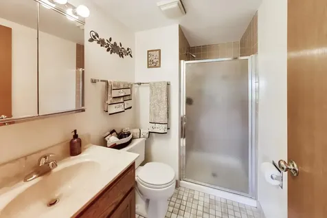1365 Ashland Avenue Des Plaines IL 60016