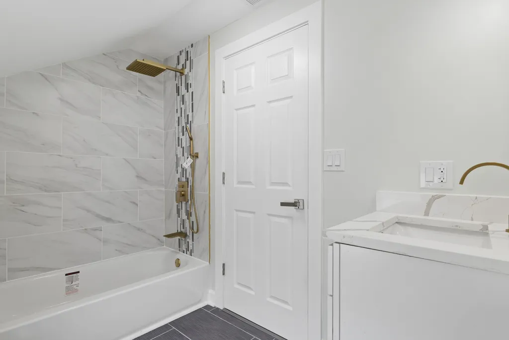 6347 South Kenneth Avenue Chicago IL 60629