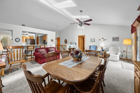 494 44TH Avenue Court East Moline IL 61244
