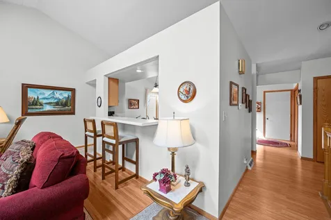 494 44TH Avenue Court East Moline IL 61244