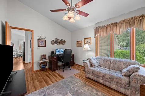 494 44TH Avenue Court East Moline IL 61244