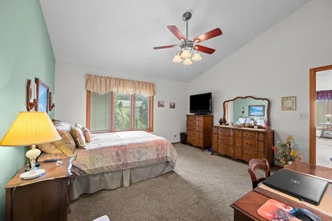 494 44TH Avenue Court East Moline IL 61244