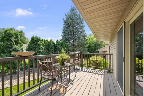 494 44TH Avenue Court East Moline IL 61244