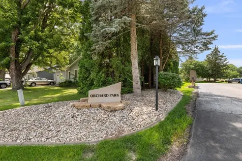 494 44TH Avenue Court East Moline IL 61244