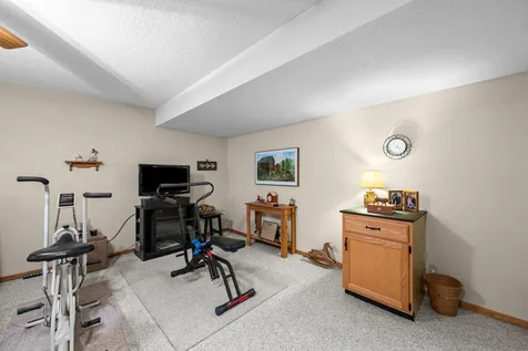 494 44TH Avenue Court East Moline IL 61244