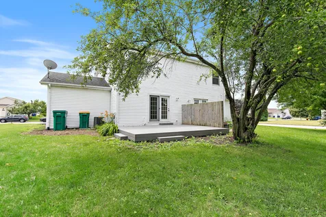 1435 Moluf Street Dekalb IL 60115