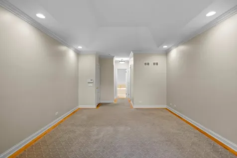 130 South Bradford Court Lake Forest IL 60045