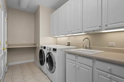 130 South Bradford Court Lake Forest IL 60045