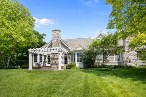 130 South Bradford Court Lake Forest IL 60045