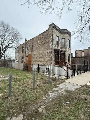6049 South Champlain Avenue Chicago IL 60637